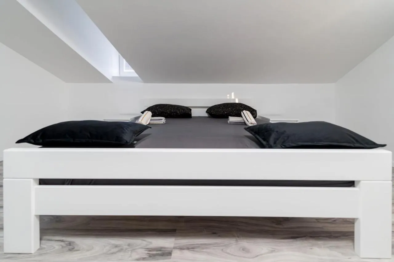 City Center Mayess Aparment Zadar