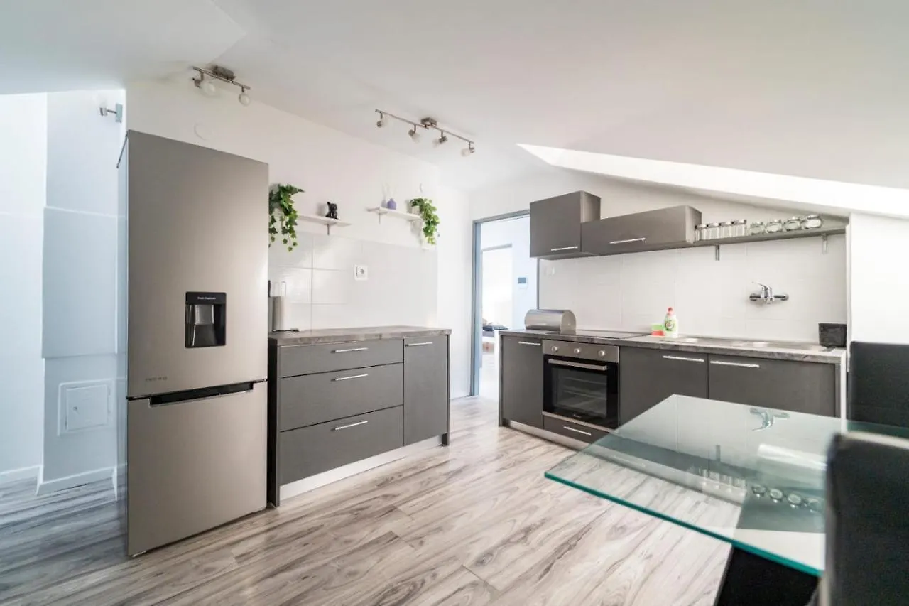 City Center Mayess Aparment Zadar
